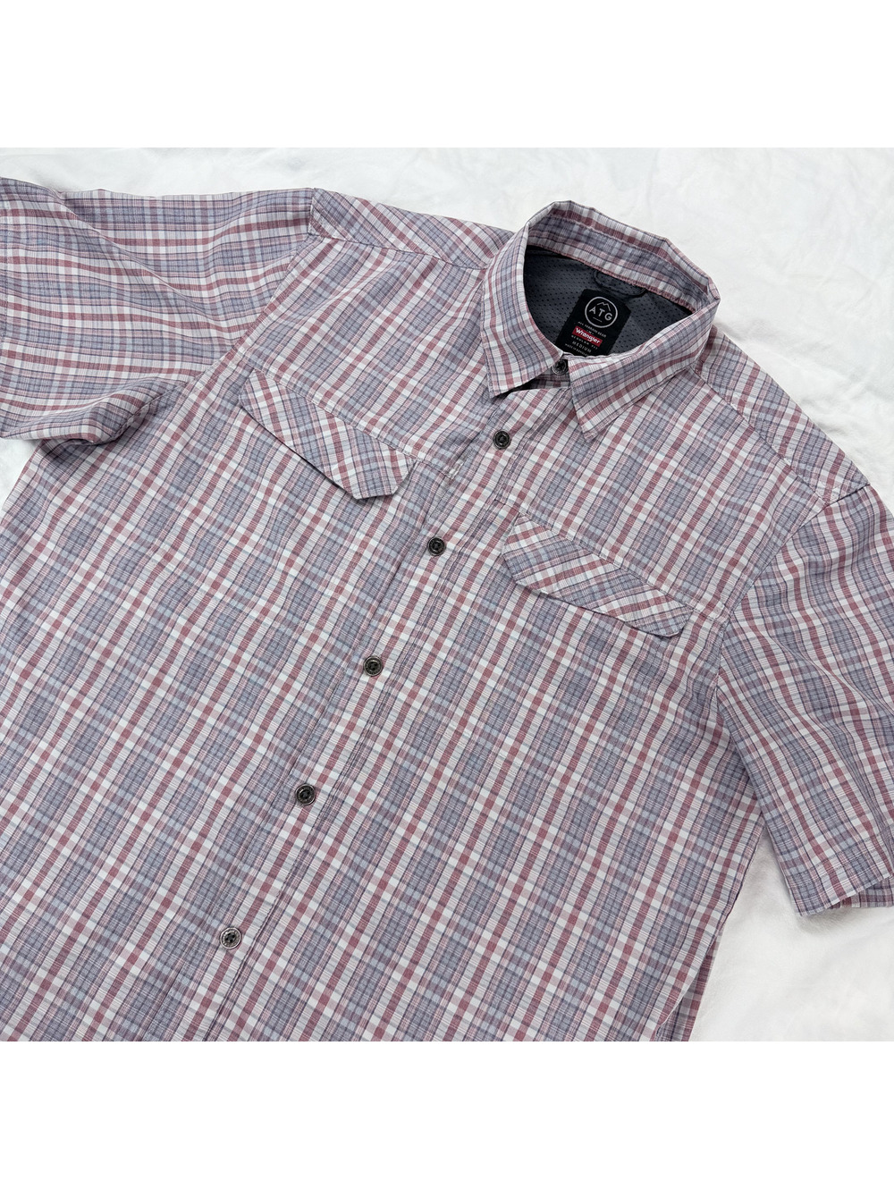 Wrangler ATG Mens M Plaid Short Sleeve Vented Outdoor Hiking Button Up Shirt